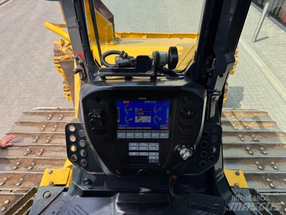 Komatsu D61PXi-24EO Dozere Beltegående