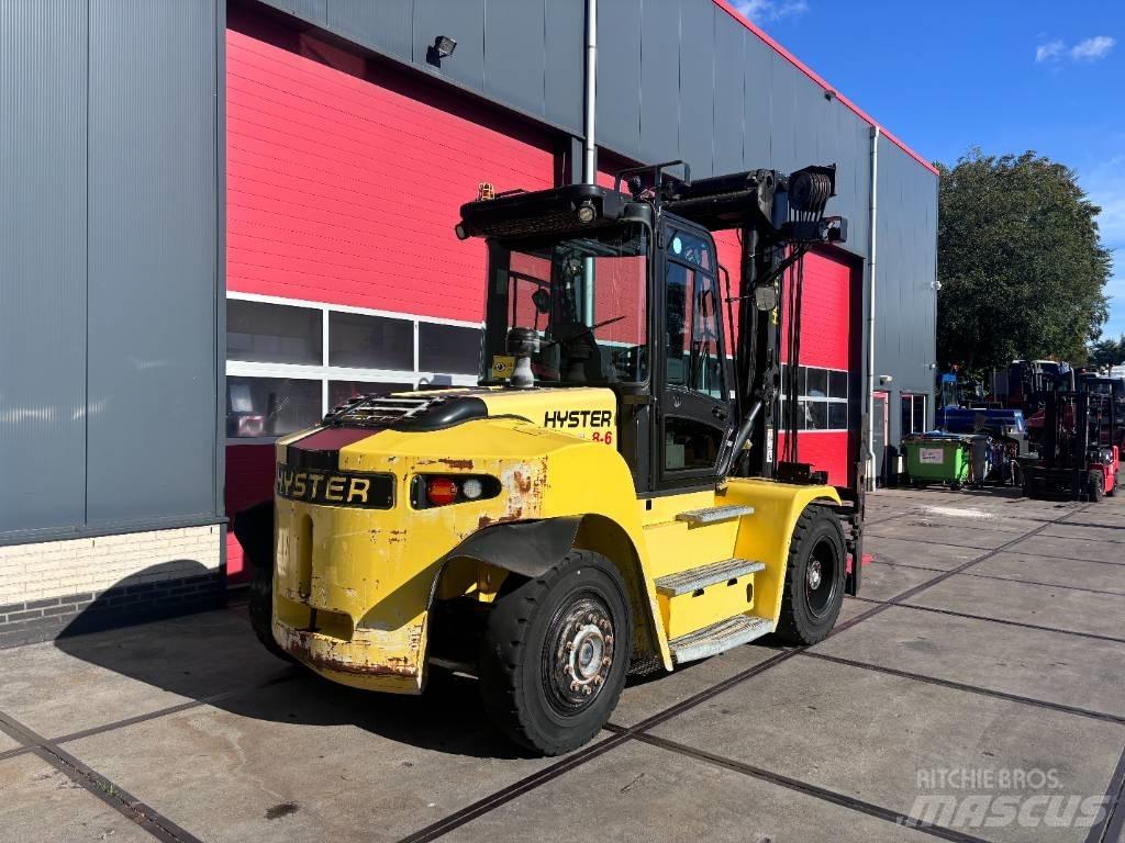 Hyster H8XM-6 Diesel Trucker
