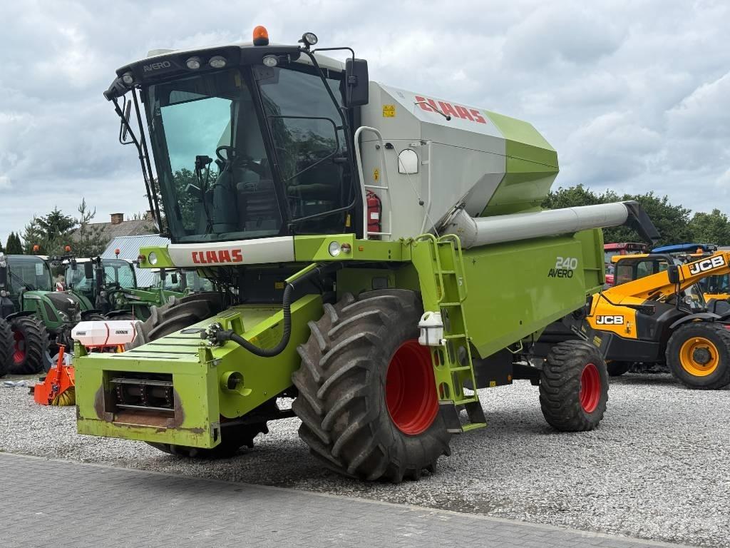 Claas Avero 240 Skurtreskere