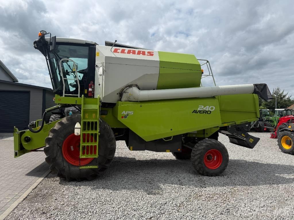 Claas Avero 240 Skurtreskere