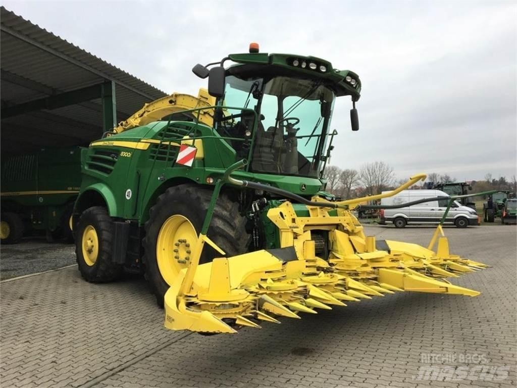 John Deere 8300i Selvdrevne fôrhøstere