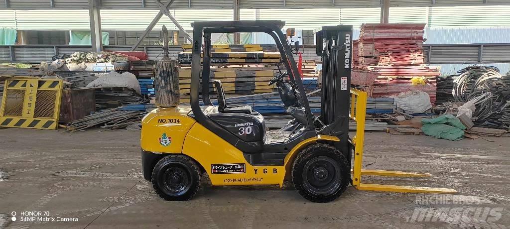 Komatsu FD 30 T-14 Diesel Trucker