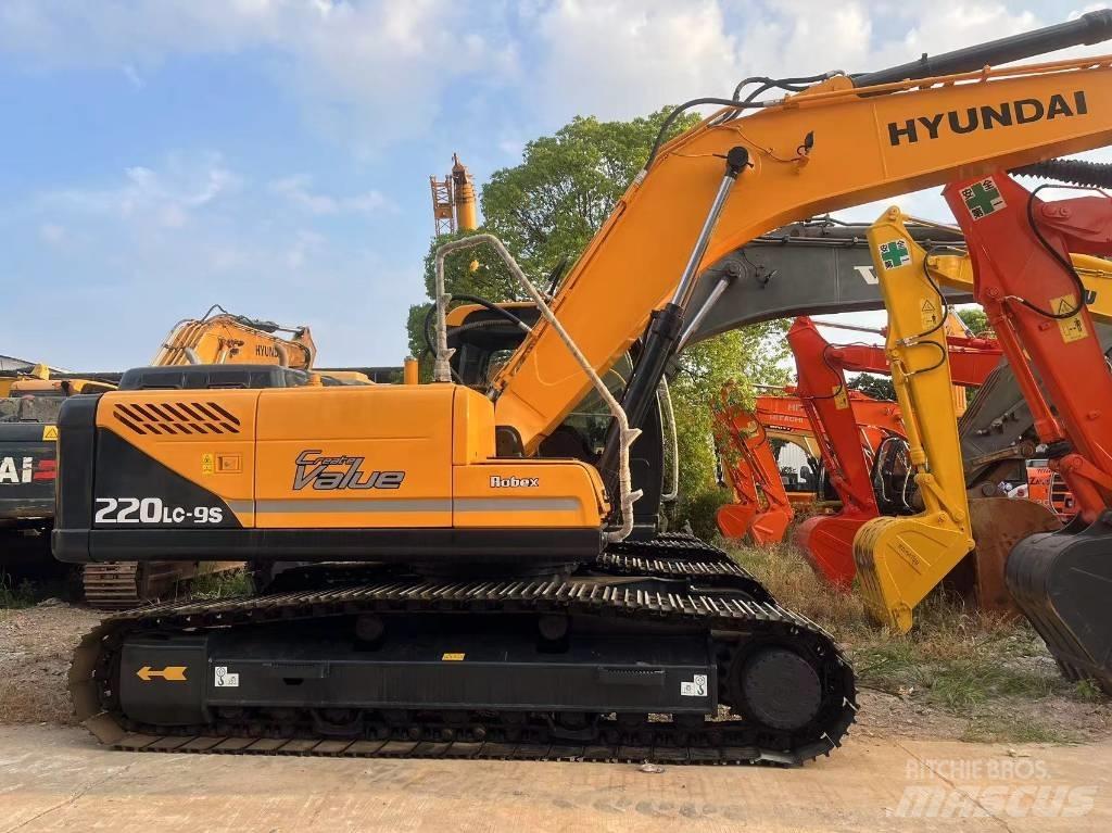Hyundai R220LC-9S Beltegraver