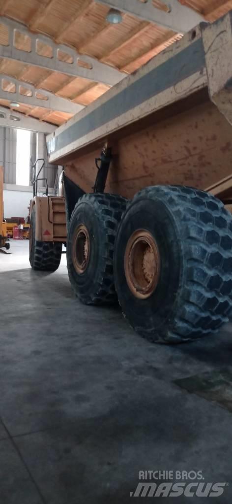 CAT 740 Rammestyrte Dumpere