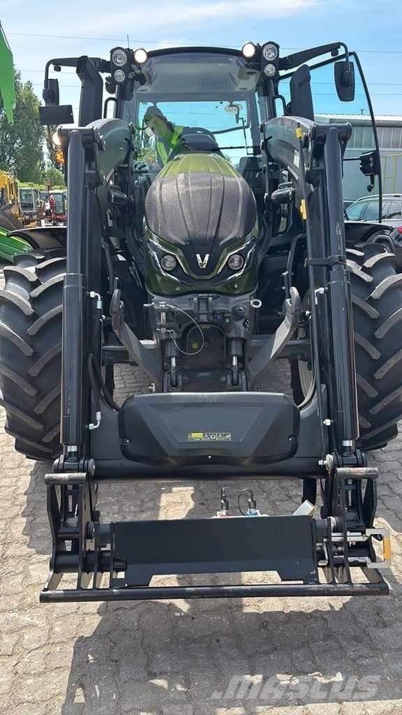 Valtra G135 Traktorer