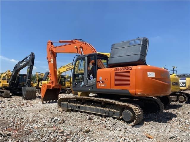 Hitachi ZX 250 Beltegraver