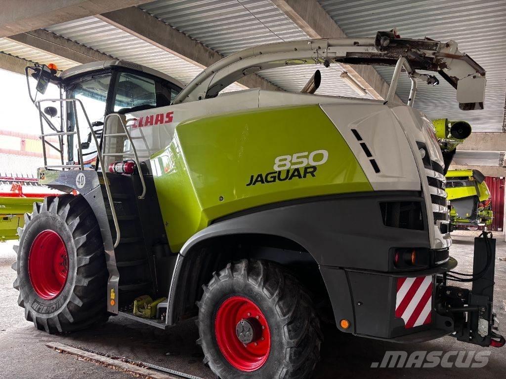 CLAAS Jaguar 850 Selvdrevne fôrhøstere