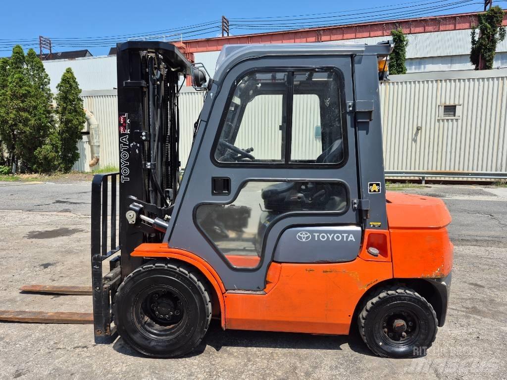 Toyota 7 FGU 25 Gaffeltrucker - Annet