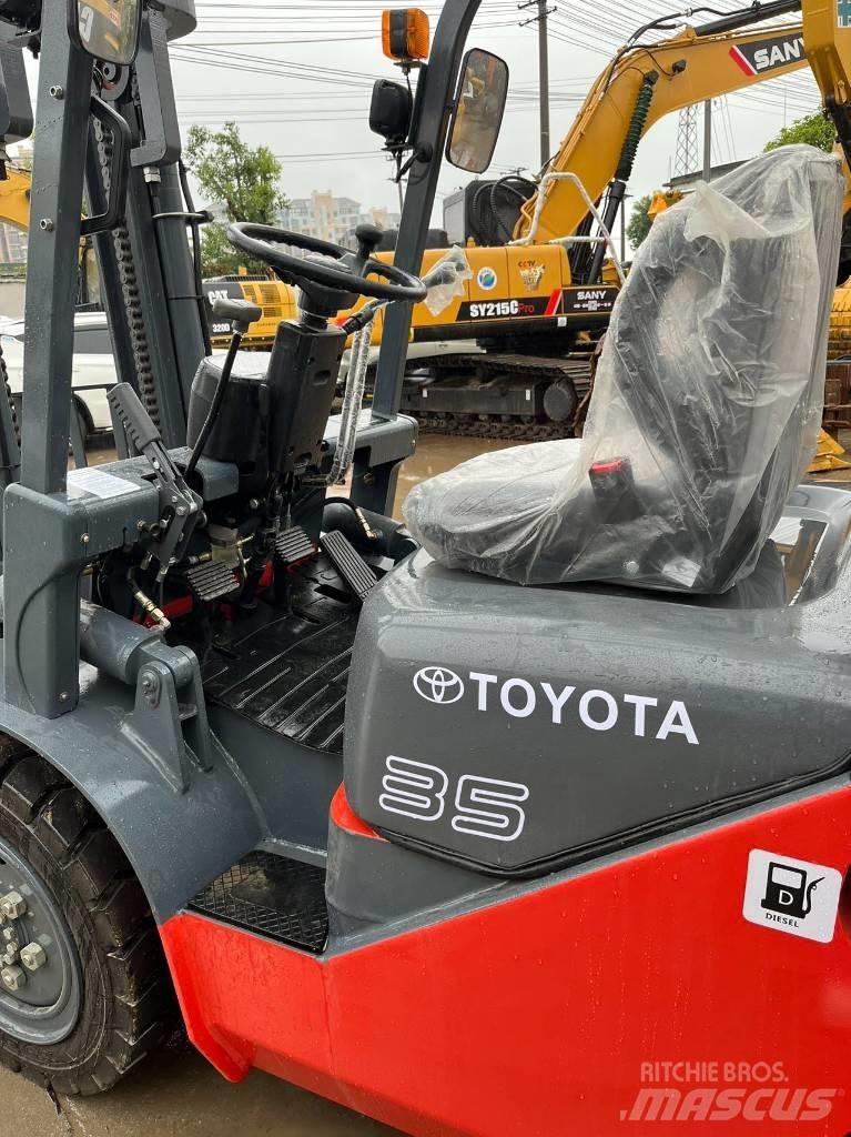 Toyota FD 35 Diesel Trucker