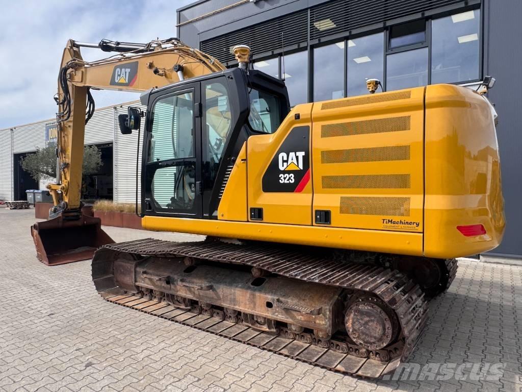CAT 323 Beltegraver