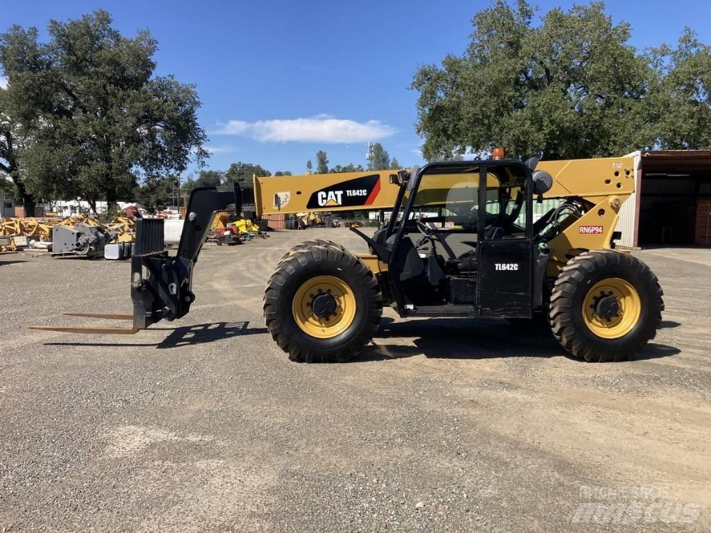 CAT TL 642 C Teleskoplastere