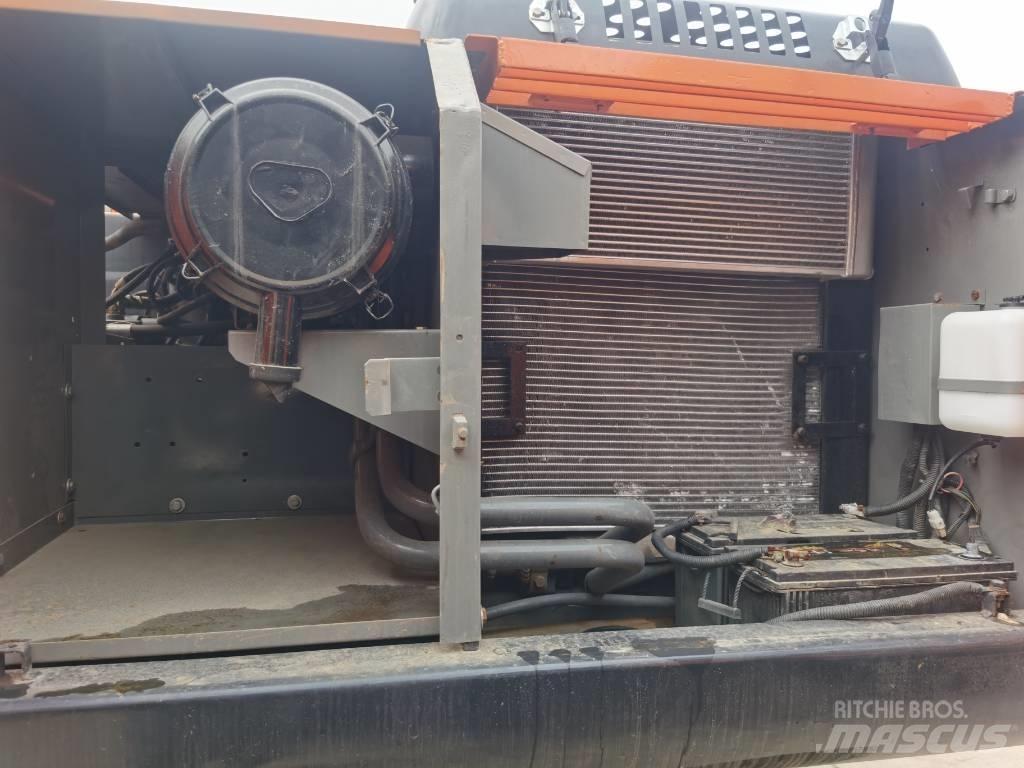Hitachi ZX 200 Beltegraver