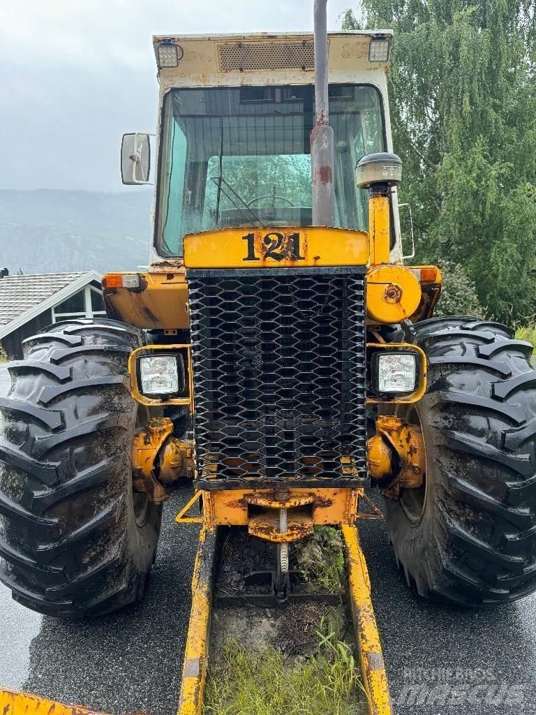 Muir-Hill MH121 Traktorer