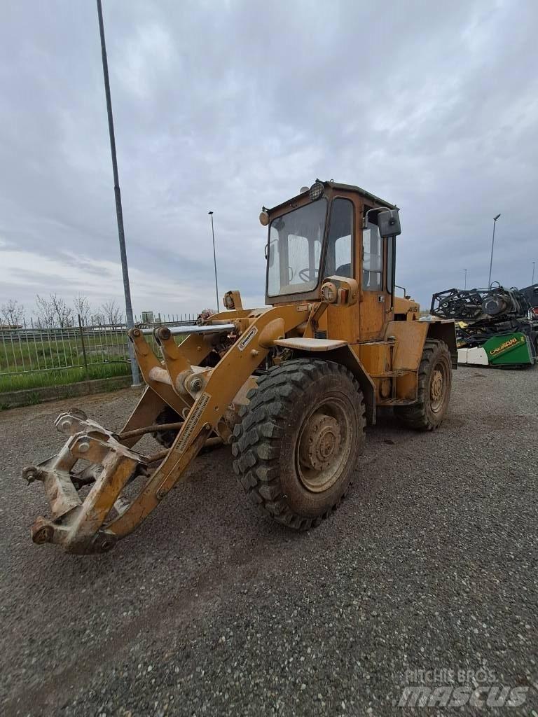 Benfra 415 Traktorer