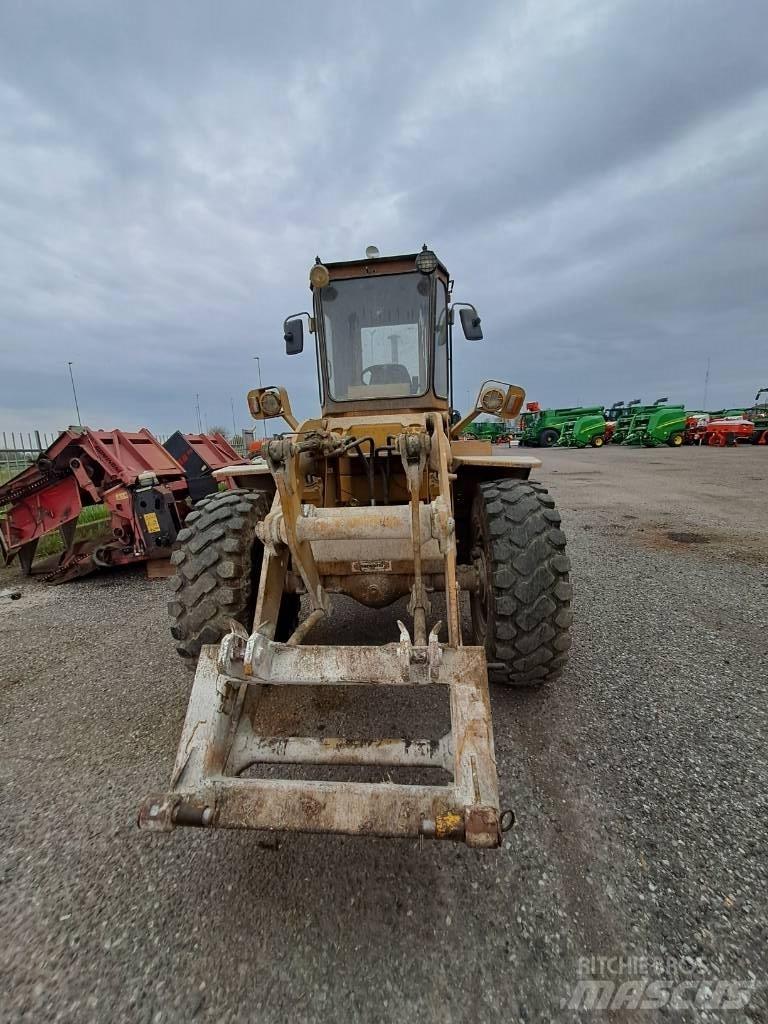 Benfra 415 Traktorer