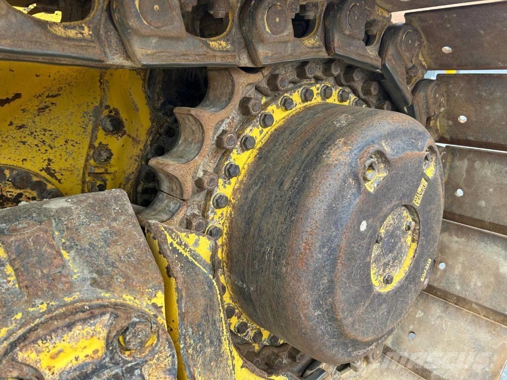 Komatsu D 65 WX-18 Dozere Beltegående