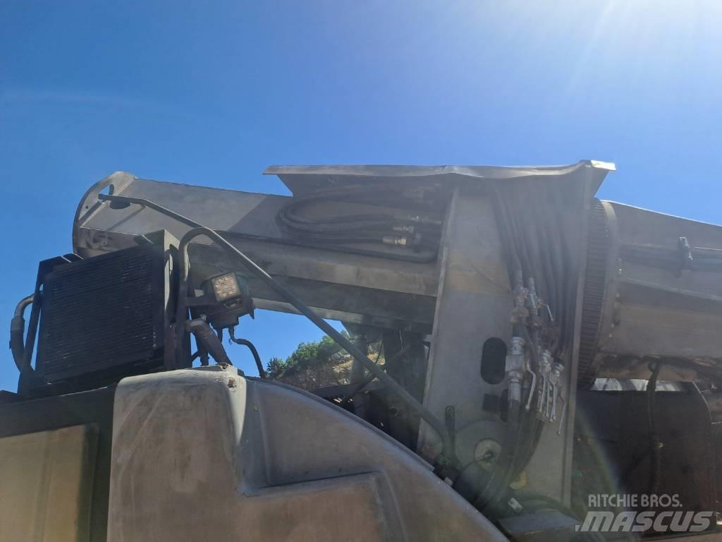 Gradall XL 4200 III Gruvelastere