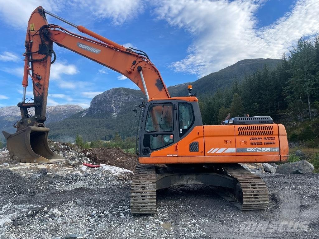 Doosan DX 255 LC-3 Beltegraver