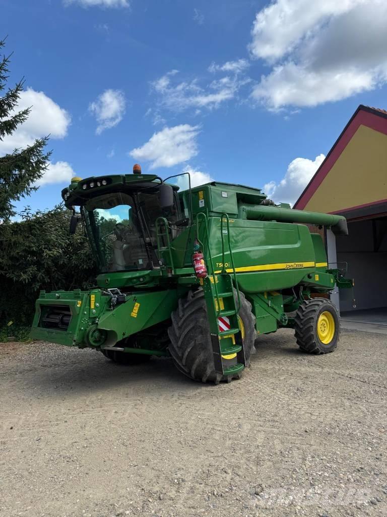 John Deere T 560 i Skurtreskere