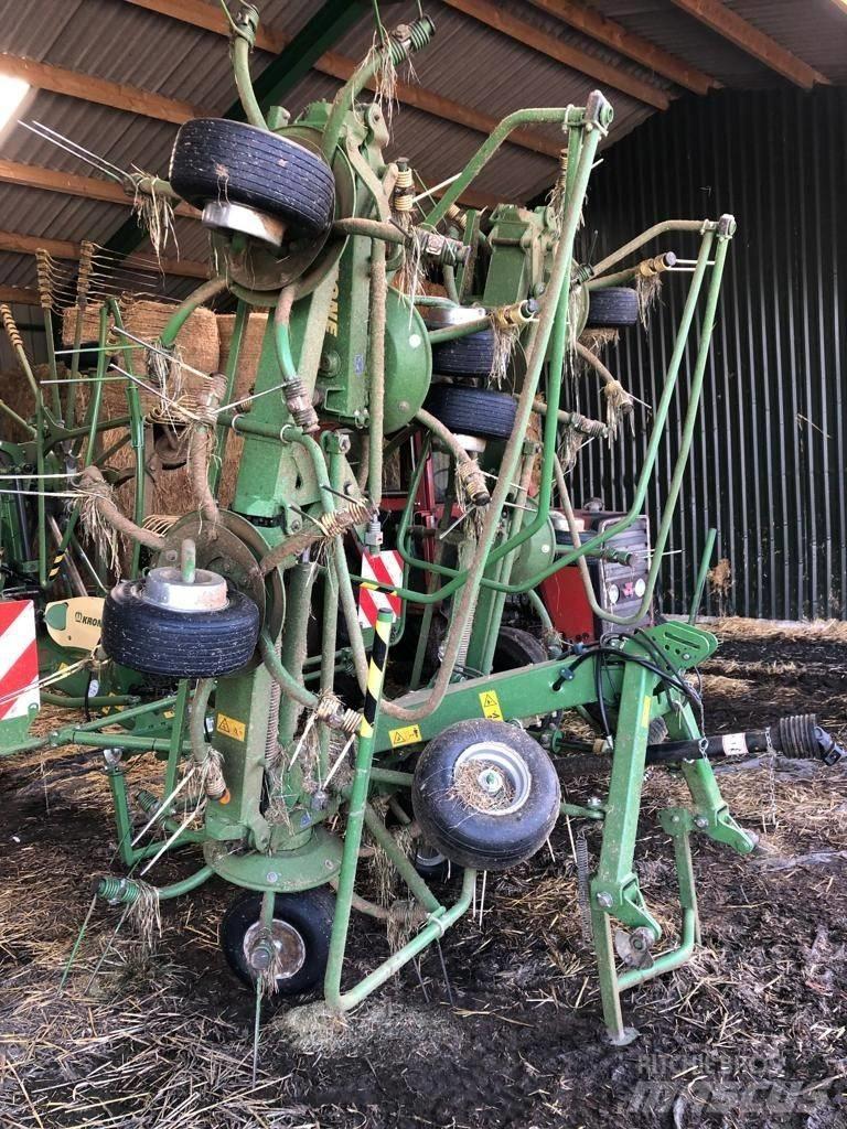 Krone 8.82/8 Tedder Raker og høyvendere