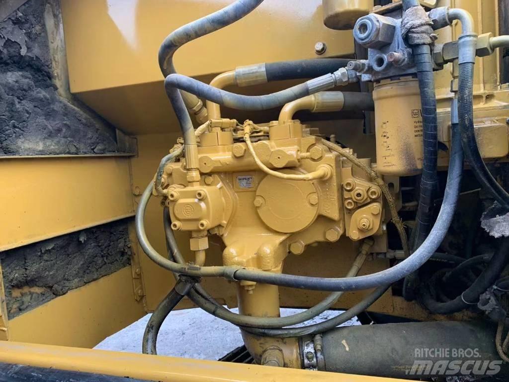 CAT 320C Beltegraver