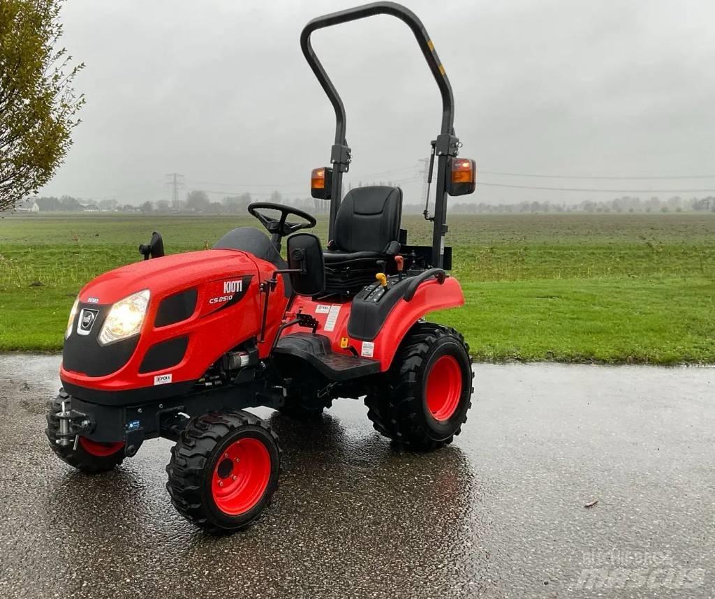 Kioti CS2510 Traktorer