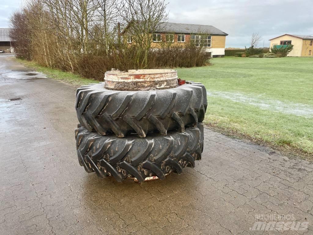 AP 18.4 R38 Dekk, hjul og felger