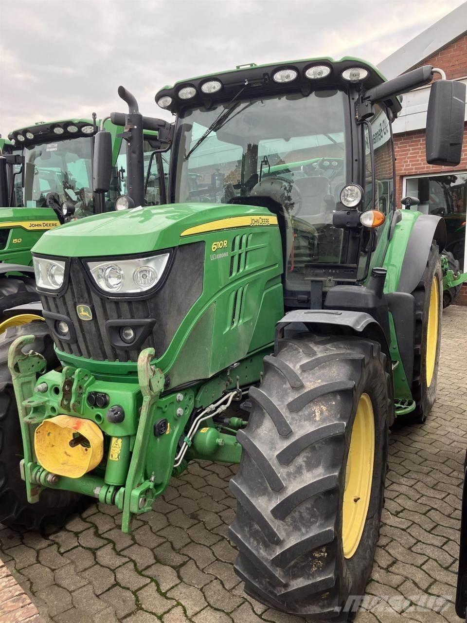 John Deere 6110R Traktorer
