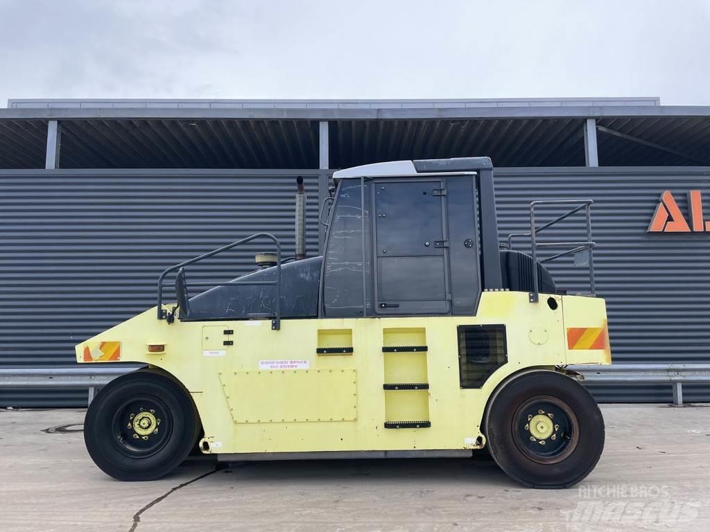 Ammann AP 240 Gummihjulsvalser