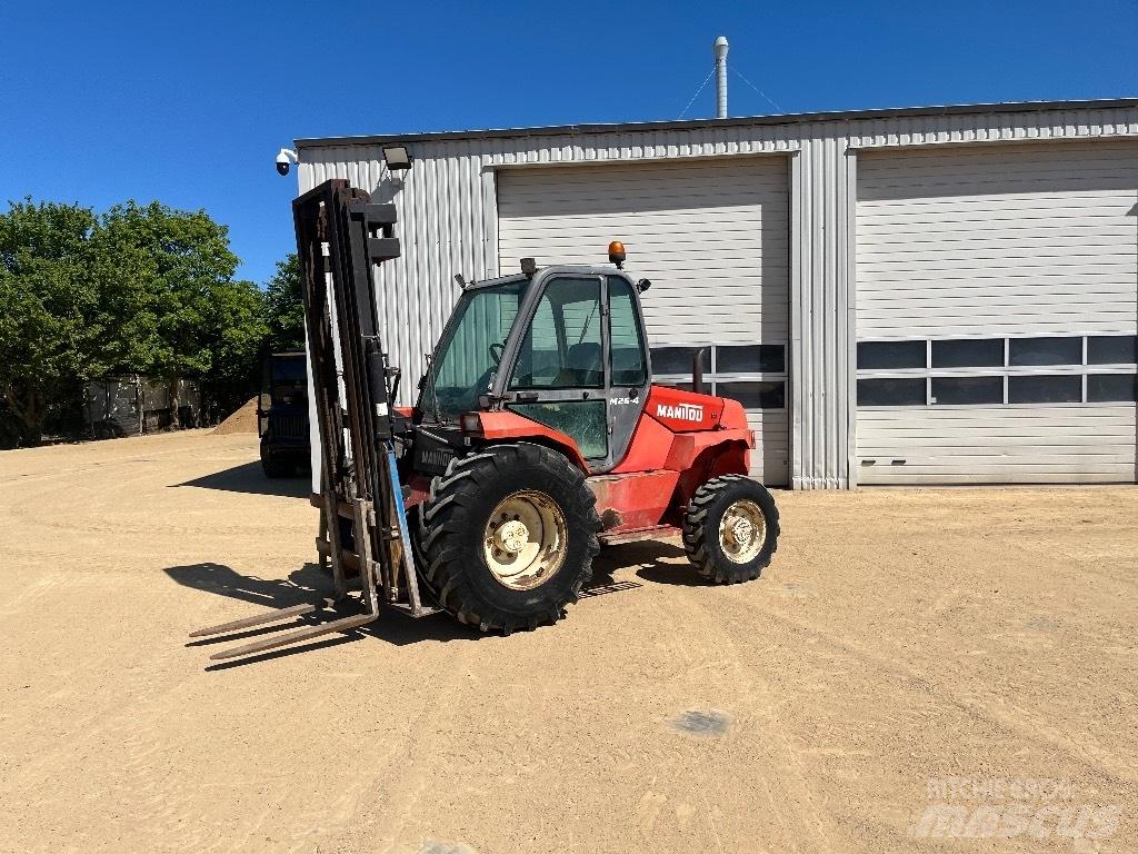 Manitou M 26.4 Terrenggående gaffeltruck