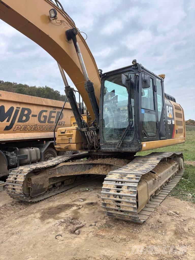CAT 326 F Beltegraver
