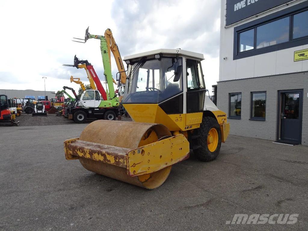 Dynapac CA152D Gummihjulsvalser