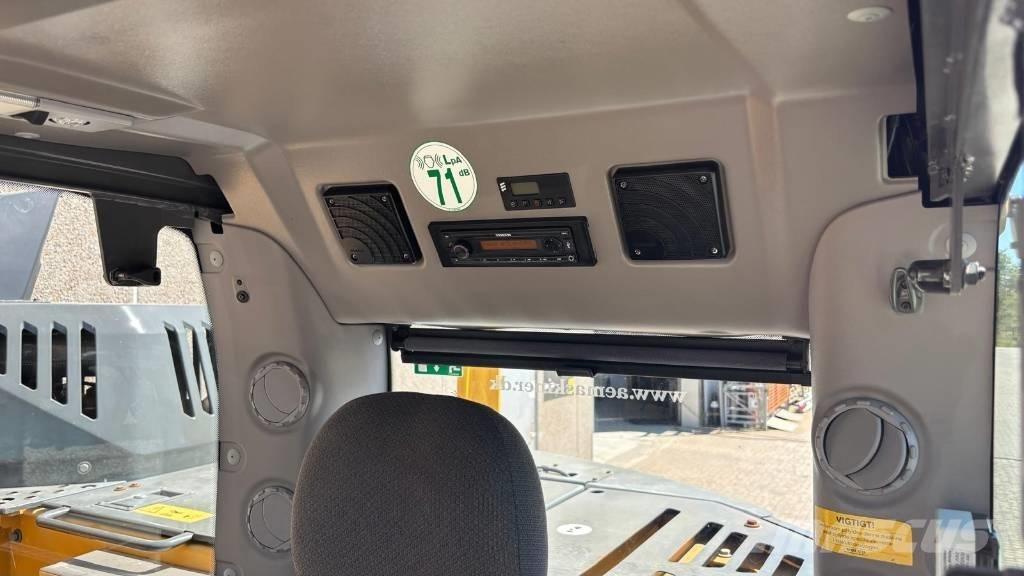 Volvo ECR 235 EL Beltegraver