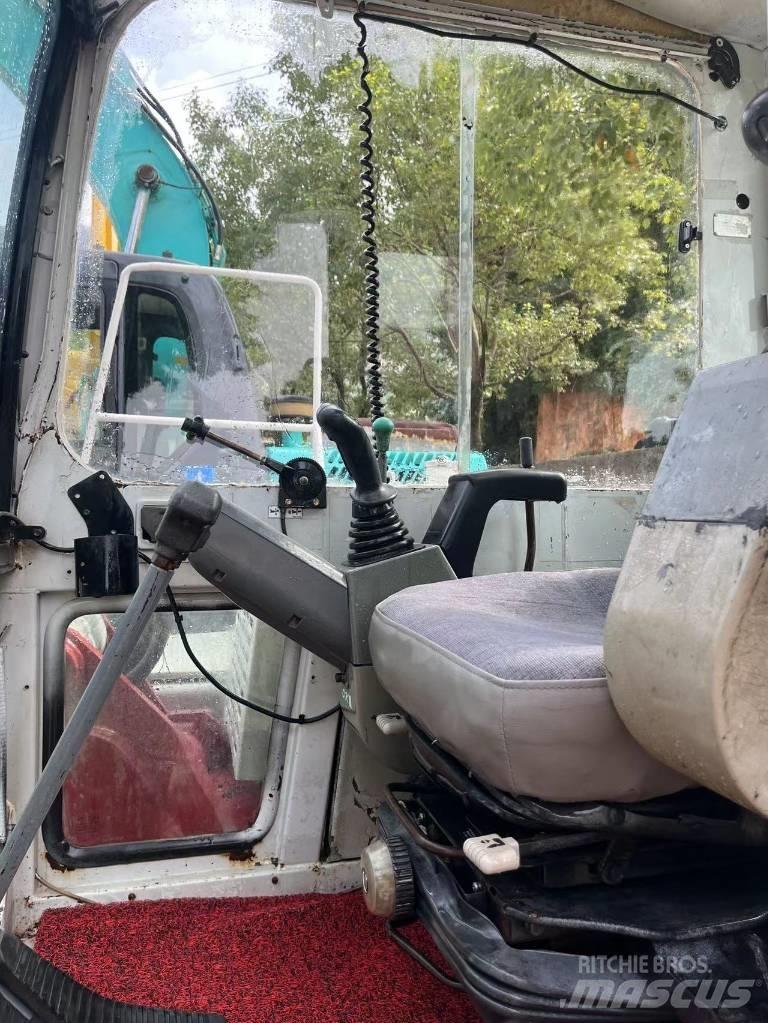 Takeuchi TB175C Beltegraver