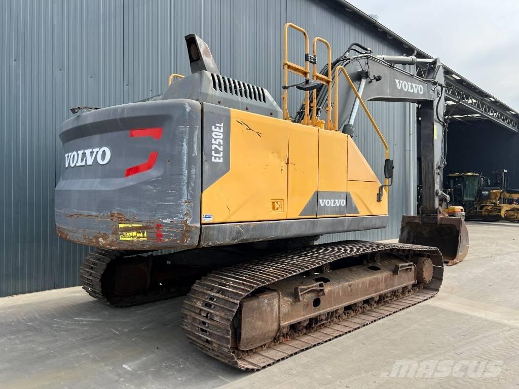Volvo EC250E L Beltegraver