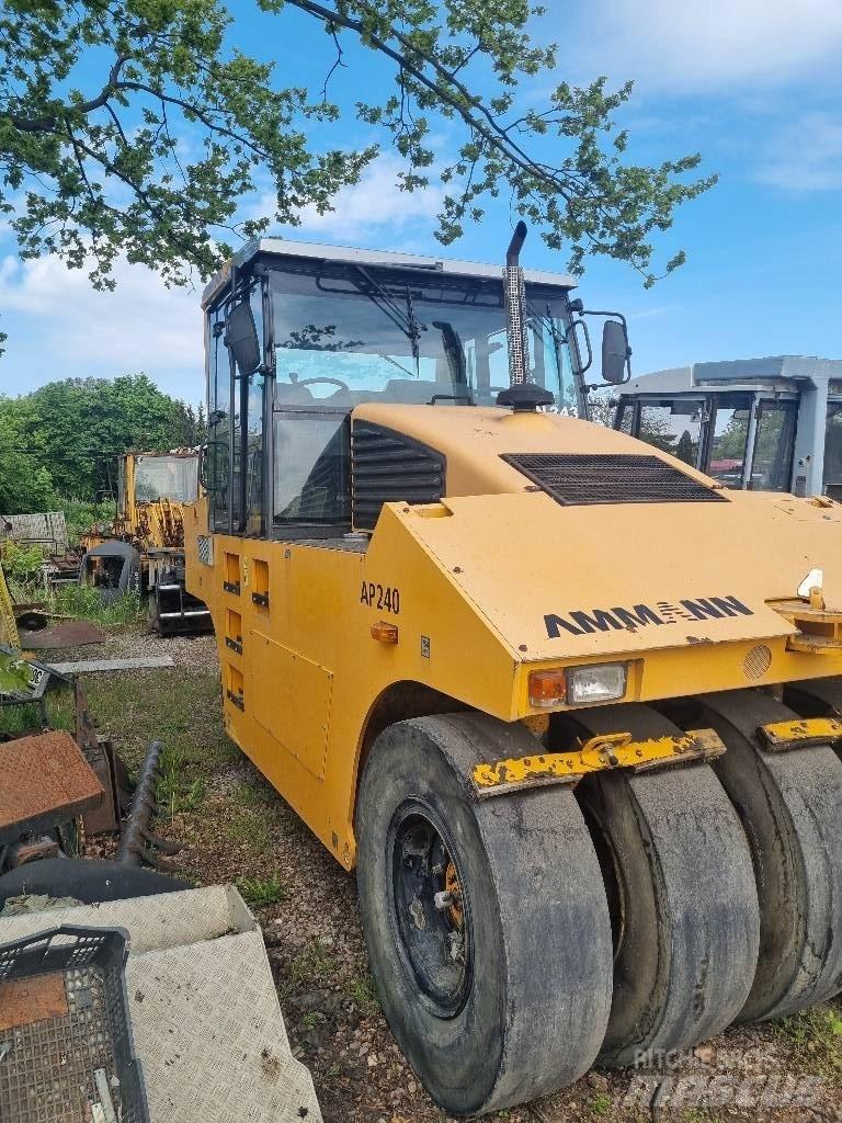 Ammann AP 240 Gummihjulsvalser