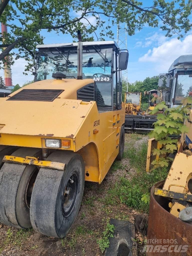 Ammann AP 240 Gummihjulsvalser