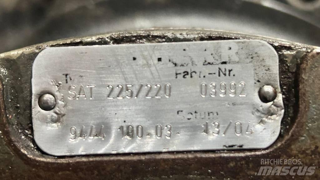 Liebherr SAT 225-220 Hydraulikk