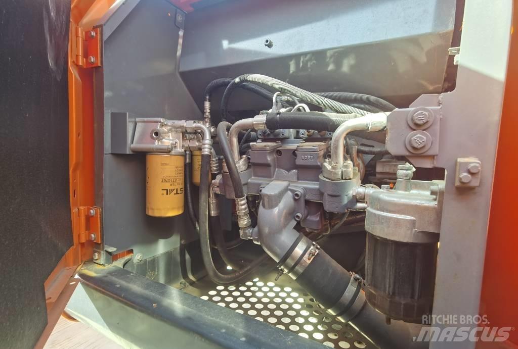 Hitachi ZX 210 Beltegraver