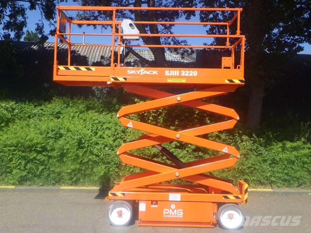 SkyJack SJ3220 Sakselifter