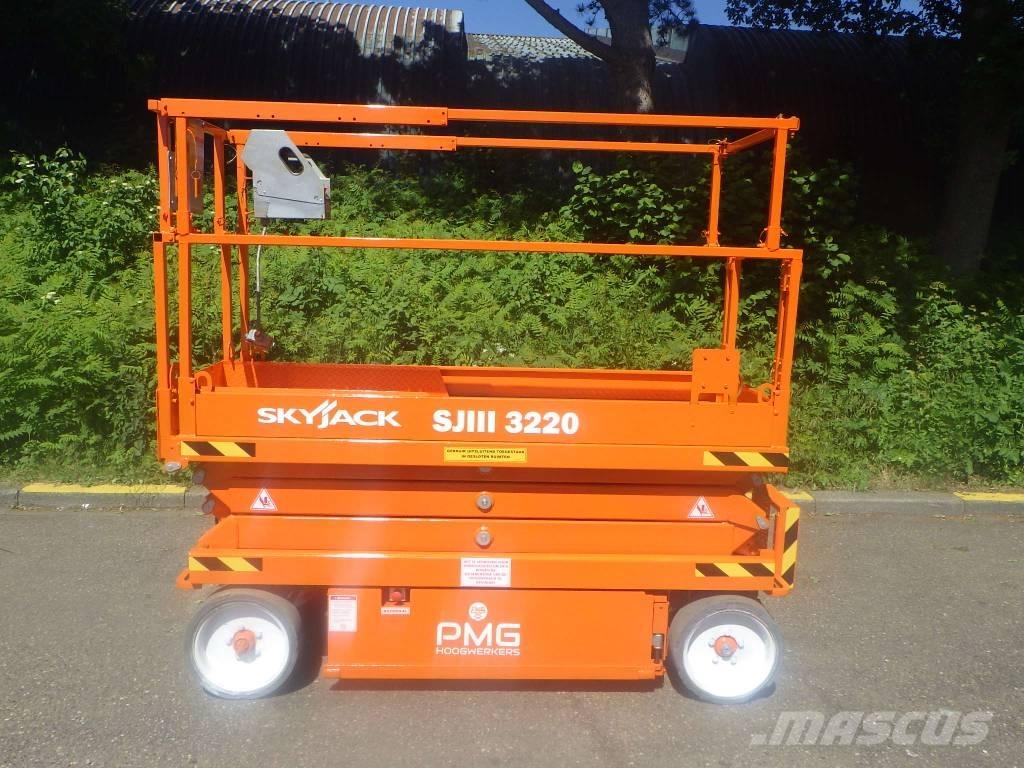 SkyJack SJ3220 Sakselifter