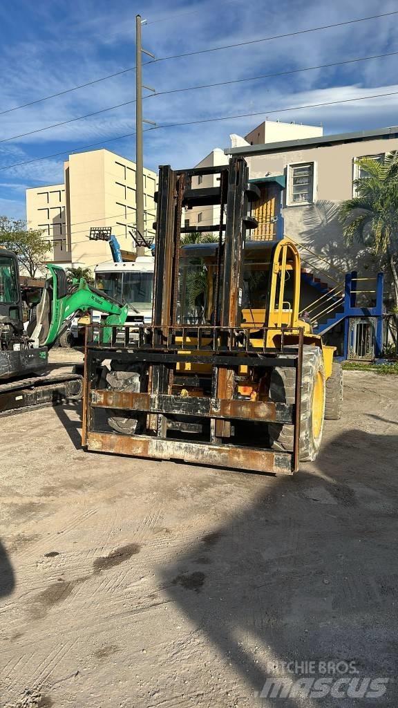 JCB S120 Terrenggående gaffeltruck
