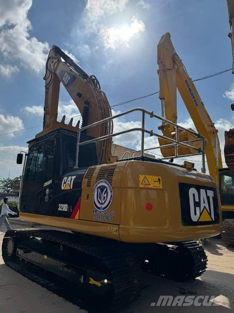 CAT CAT320D Beltegraver