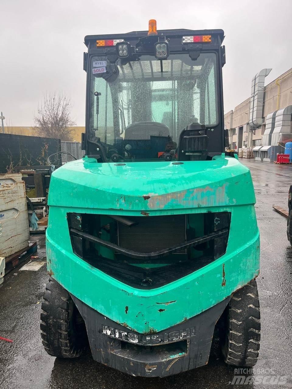 Mitsubishi FD50NT Diesel Trucker