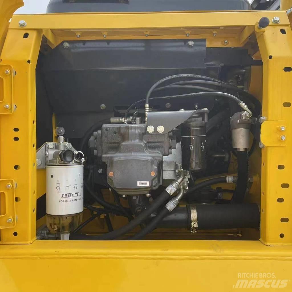 Komatsu PC200 Beltegraver