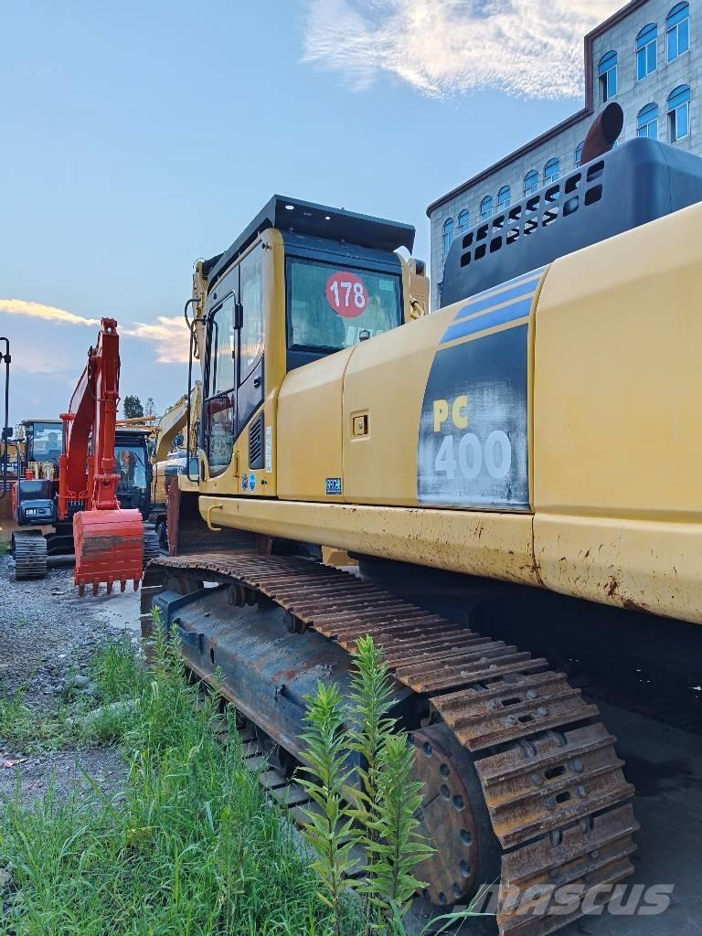Komatsu PC 400 LC-8 Beltegraver