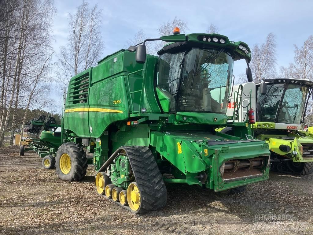 John Deere 670i Skurtreskere