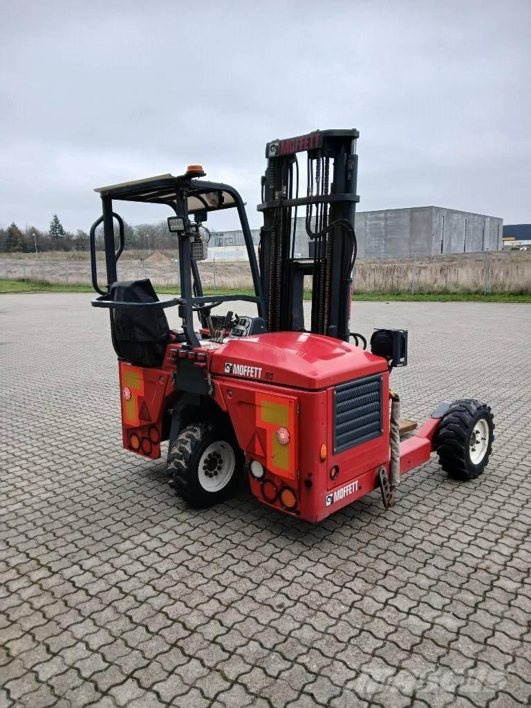 Moffett M4 25.3 Diesel Trucker