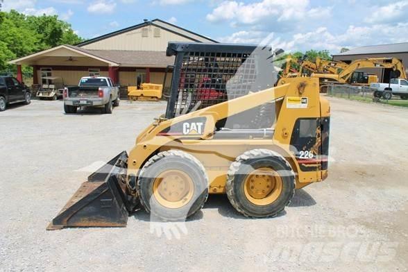 CAT 226 Kompaktlastere