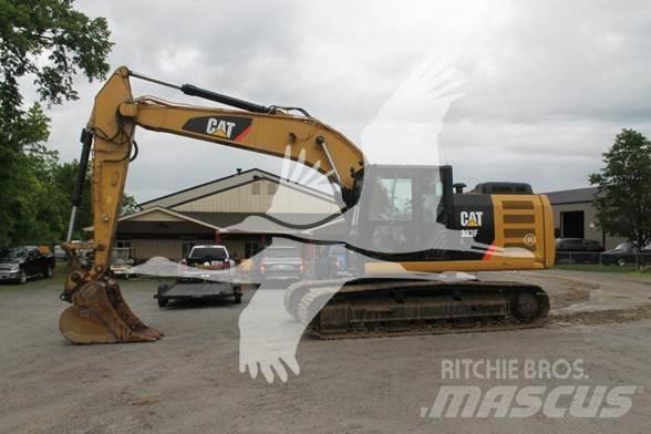 CAT 323FL Beltegraver